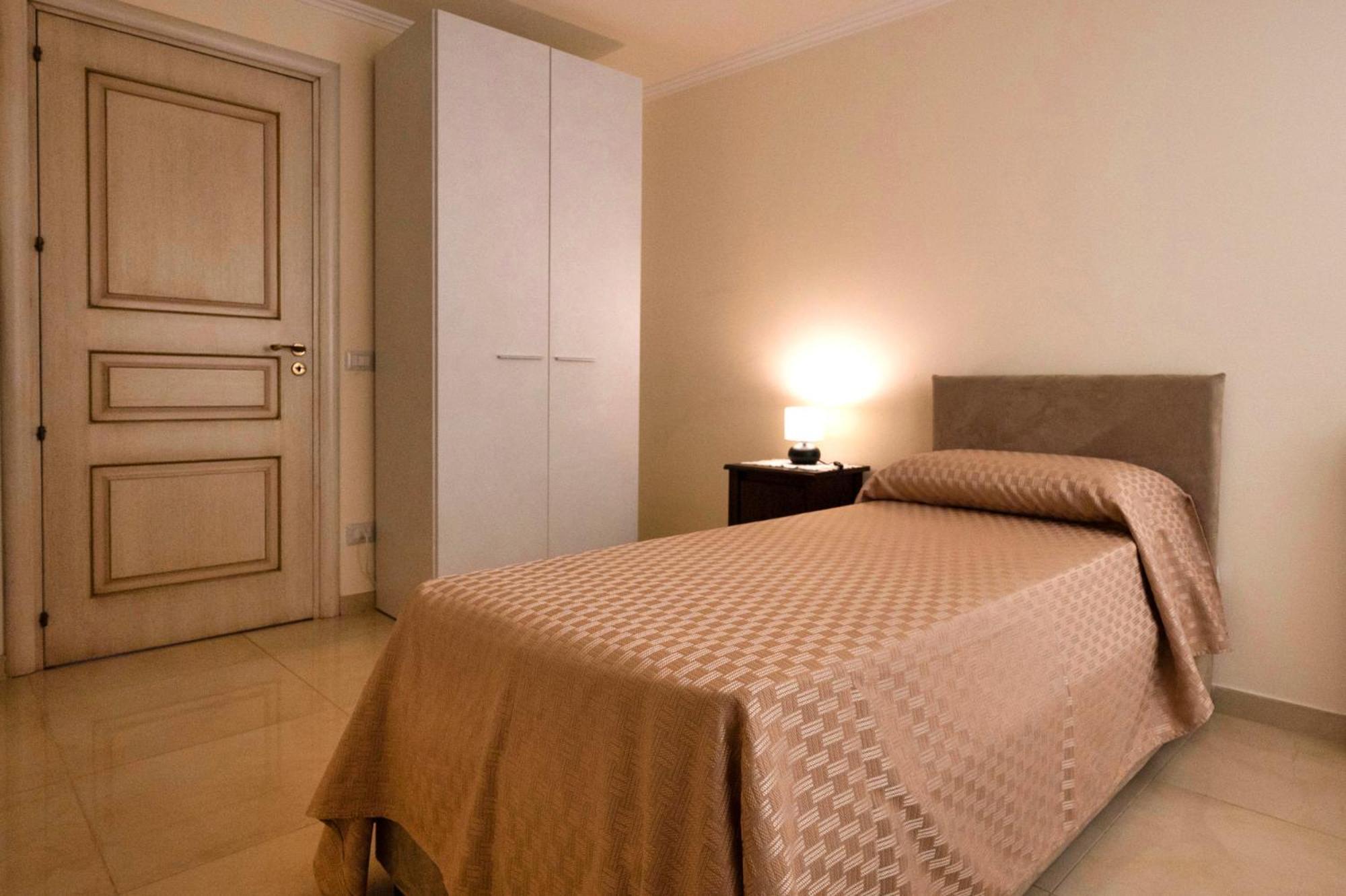Atticus Apartment Giardini Naxos Exterior foto